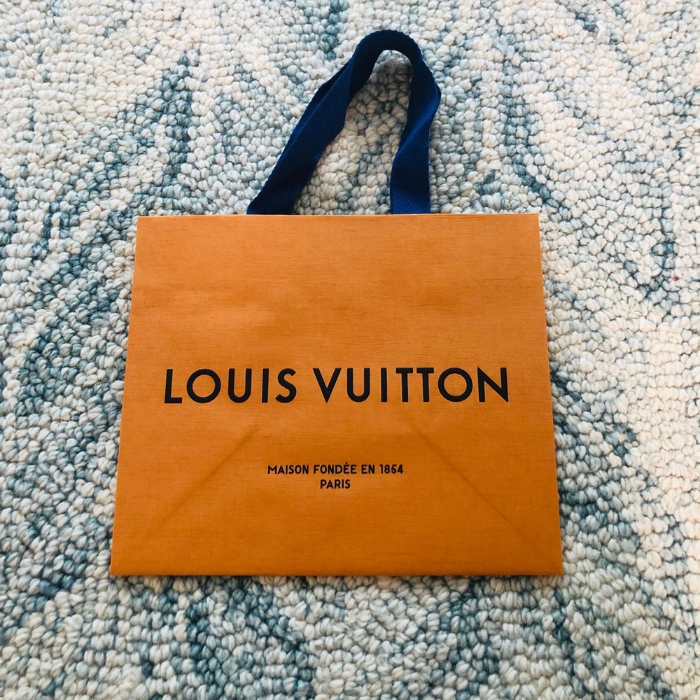 Louis Vuitton Small paper bag (new packaging)